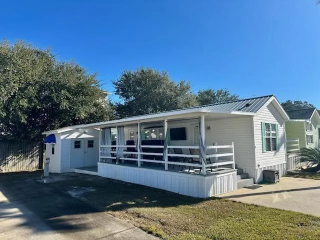 Villa Family Friendly Beach Home Located In Beautiful Miramar Beach, Fl Destin