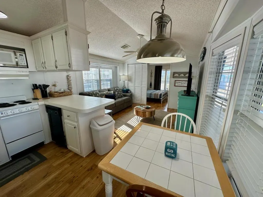 Family Friendly Beach Home Located In Beautiful Miramar Beach, Fl Destin Villa